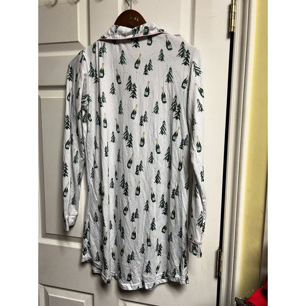 The Royal Standard Champagne Christmas Tree‎ Sleep Shirt Nightgown Small White